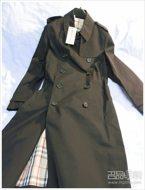 HK扫PRADA BUBERRY大牌多件