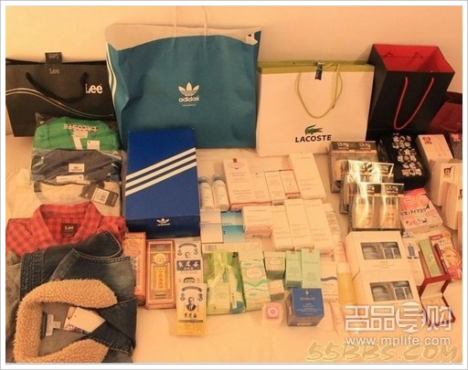 香港败GUCCI等还偶遇萧敬腾