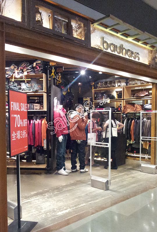 香港Bauhaus服饰3折减价