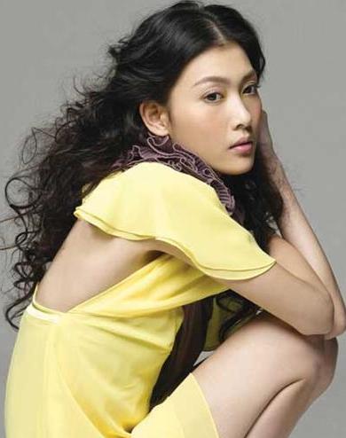 李彩桦 浴室自拍图片