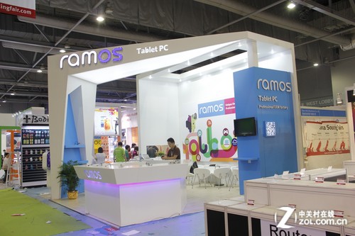 发四核超清平板 蓝魔闪耀香港电子展