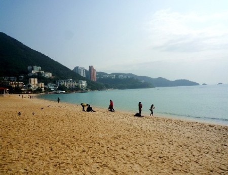 组图：或垂钓或赏景 香港浅水湾体验悠然自得