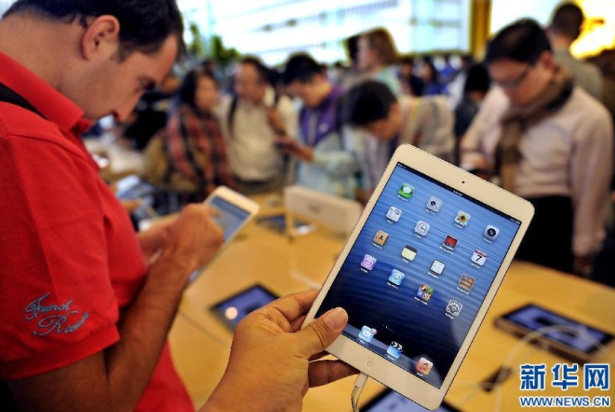 苹果手机、iPad等各类产品在香港销售火爆（组图）