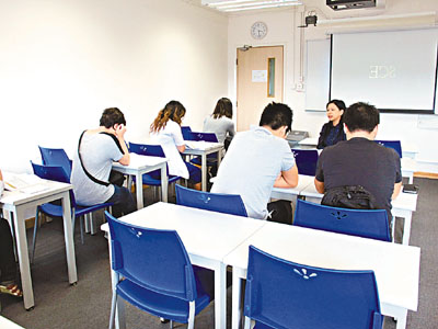 港“80后”求职面试常因履历错漏百出错失机会