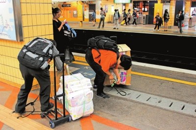 卧底深港水货客秘录真实生活：一鸡死，一鸡鸣