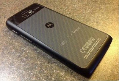 摩托罗拉RAZR M HD曝光 或配3300mAh电池