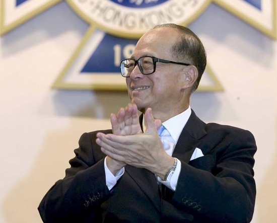 香港新闻：李嘉诚以300亿美元财富稳坐