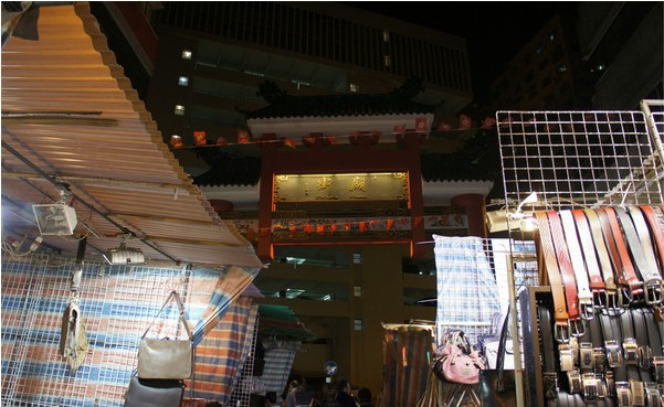 香港庙街，寻找市井之息