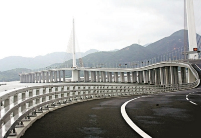 港媒：粤港自驾游试行1周年遇冷 日均仅3辆车