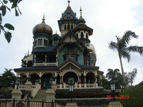 香港迪士尼迷离庄园爆厢车故障 不涉及安全问题