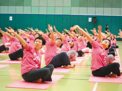 香港患乳癌年轻化最小仅19岁 吸烟吃红肉易中招