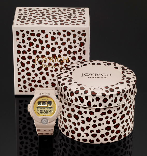 香港时尚：JOYRICH x Baby-G首度联名 金色MIX巧克力豹纹强烈风格
