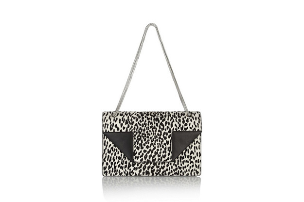 Saint Laurent推出 Betty Calf-Hair Chain Bag：为配搭带来无限灵活性