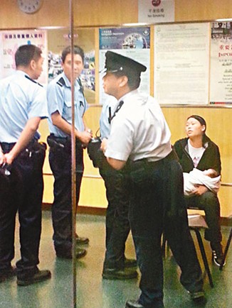 逃超生赴港产子求出生证 内地妇人大闹香港入境处