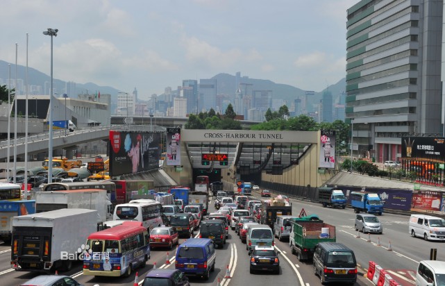 香港红磡海底隧道发生交通意外 或影响隧道通行