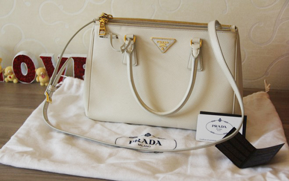 春节香港购物晒货秀一秀：狂购大牌prada+LV+BV+Omega等