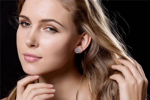 香港购物：Genevieve Collection x M2 Diamond钻石耳环系列