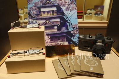 香港时尚：率先预览 溥仪眼镜2014秋冬系列新品
