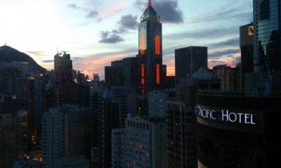 香港自由行攻略：第一次去HK半穷游（Tiffany、Katespade、DKNY、Bally、周大福、周生生）