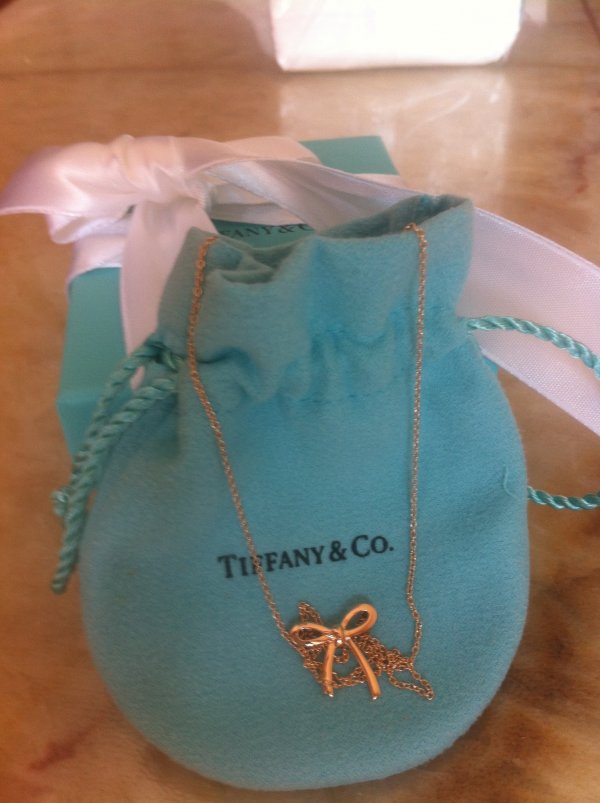 屌丝小夫妻十一香港游（购物篇）周生生、Tiffany、周大福、KATE SPADE