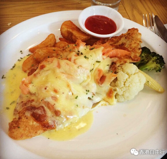 香港自由行攻略：乘工作之便游HK 瑰珀翠护手霜、evian补水喷雾、KOSE防晒、耳钉等