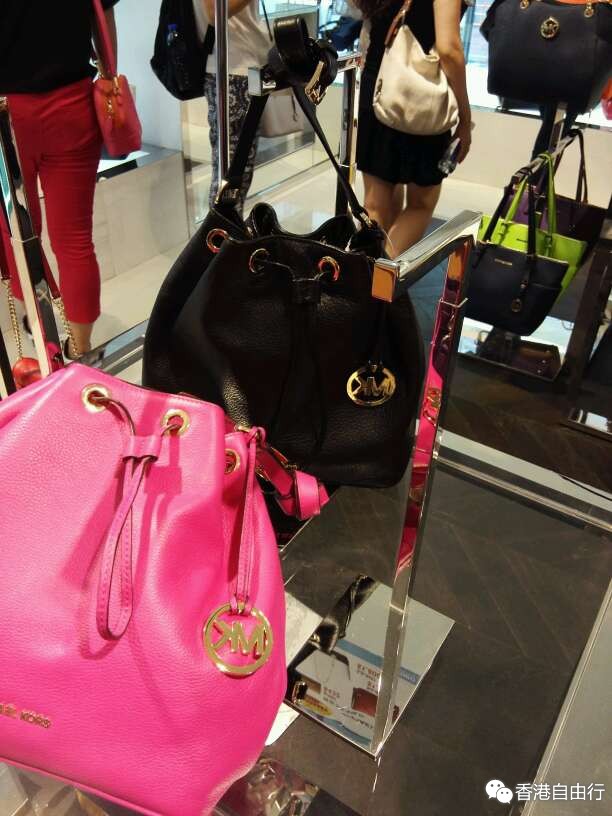 香港晒货：MK包、小熊曲奇、Calbee麦片、鱼肝油、公牛牌风痛灵、膳魔师产品价格实拍