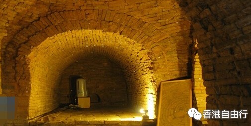 香港旅行：来HK游玩除了购物 还可以到深水埗李郑屋古墓走一走