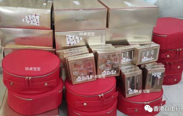 香港晒货：横扫了N多兰蔻彩妆盒、雅诗兰黛、品木宣言、科颜氏等圣诞套装活动丰富