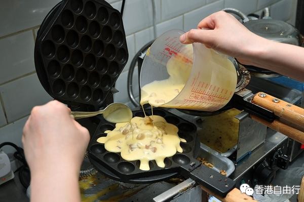 香港街头美食：新潮还是传统，你最爱哪款鸡蛋仔？
