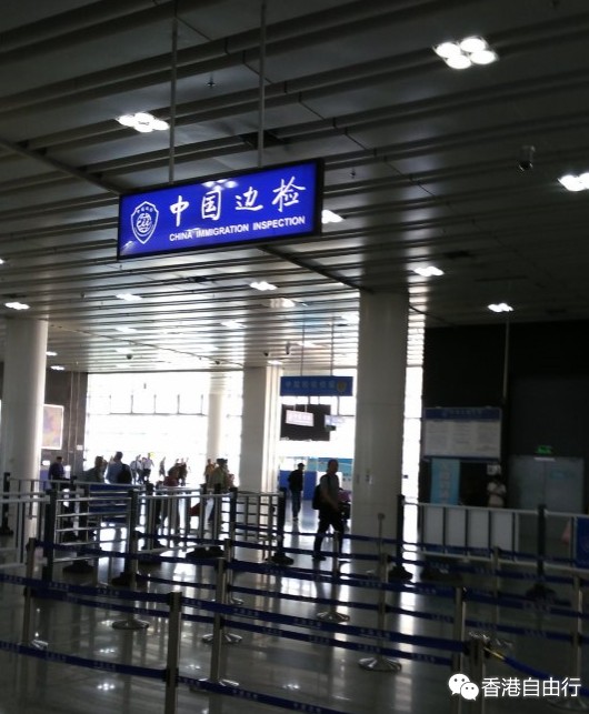 香港旅行：HK印象之旅（港式茶餐厅、太平山顶、海洋公园、天星小轮）