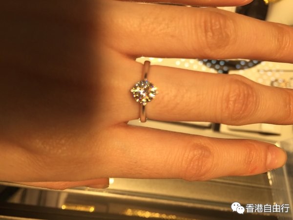 香港晒货：工薪族三天暴走港澳，买六福闪闪，浪琴，RC宝石鞋，护肤品