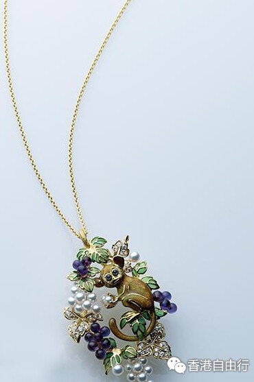 香港时尚：顽猴戏珠 MIKIMOTO（御木本）十二生肖吊坠猴