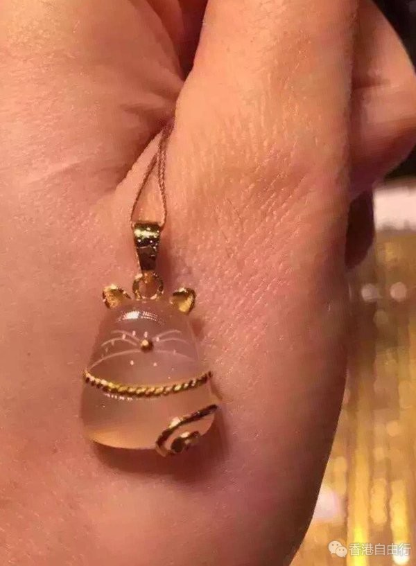 香港晒货：HK扫货买到炒鸡喜欢的 LadyDior双肩背包、MANOLO BLAHNIK高跟鞋、六福招财猫