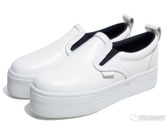 香港时尚导购：izzue x SUPERGA FLATFORM SLIP-ON联名一脚蹬系列（附价格地址）