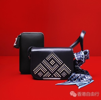 香港时尚：LANCEL 经典红色新年礼盒包包