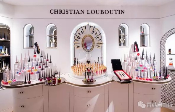 香港时尚：CHRISTIAN LOUBOUTIN BEAUTY 进驻海港城连卡佛 再度掀起美妆热潮