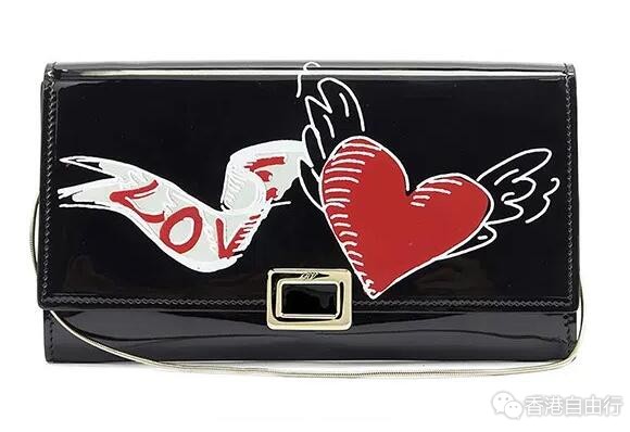香港时尚导购：心，全部都是心！19款情人节心型大牌手袋火热登场