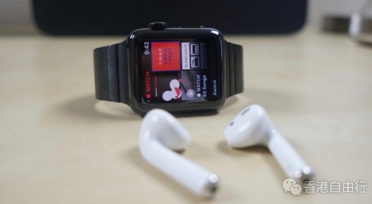 AirPods果然有黑色的: 且是苹果官方出品的