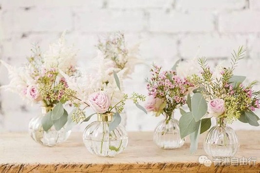 香港时尚：戴比尔斯钻石珠宝让女性如钻石般惊艳时光