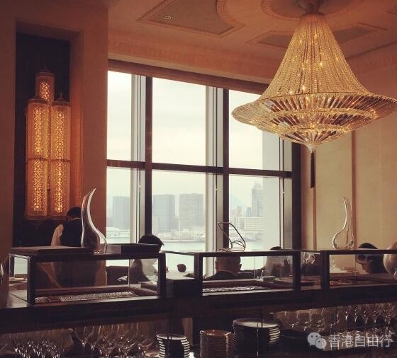 香港美食推介：拔草米芝莲二星餐厅（法式烩鸭肉伴清汤、加拿大龙虾伴大虾等）