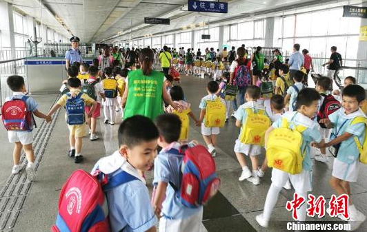 服务深港建设 深圳福田口岸开通十年迎送逾4亿人次