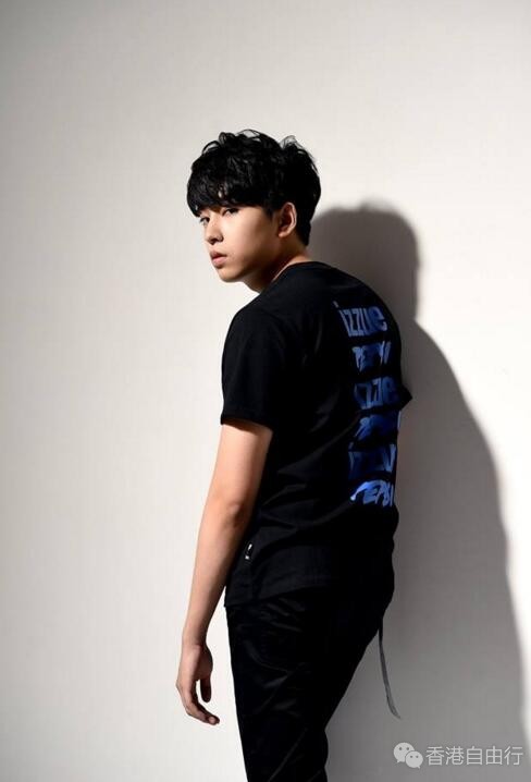 香港时尚：izzue与PEPSI(百事)首度跨界合作 打造一连串联乘