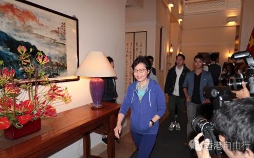 礼宾府开放 林郑在家“招呼客人”！