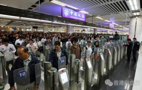 96.8万：深圳口岸单日出入境总人次创新高