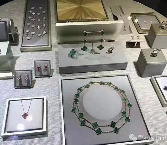 香港晒货：VCA梵克雅宝四叶草手链，耳环，项链等实拍价格