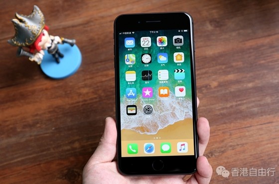 iPhone 6S升iOS 11.2.2性能缩水：新机却没事