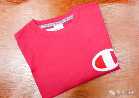 香港购物：Champion推出全新背包和帽子、T恤