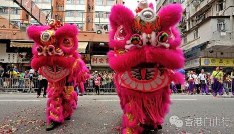 香港传统节日天后宝诞巡游上演 多团体带来特色表演