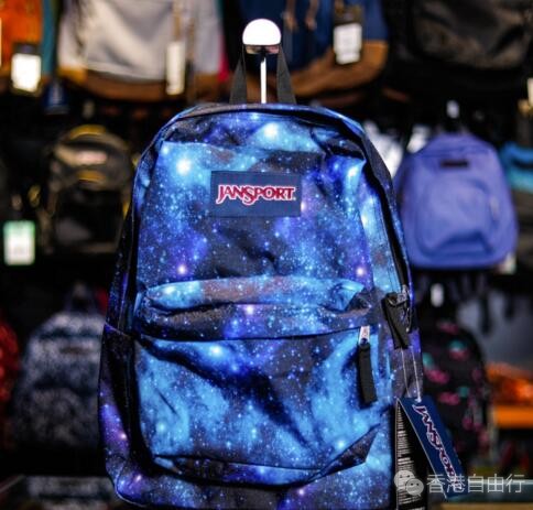 香港时尚：JanSport最新背包 亮眼指数五颗星
