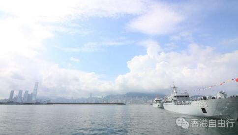 图集|昂船洲军营今开放 驻港部队雨中展英姿
